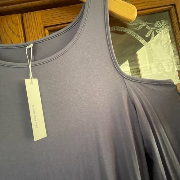 Women’s Cold Shoulder Tunic Lavender Size M NWT - Picture 11 of 12